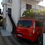 Apartment Mladen *