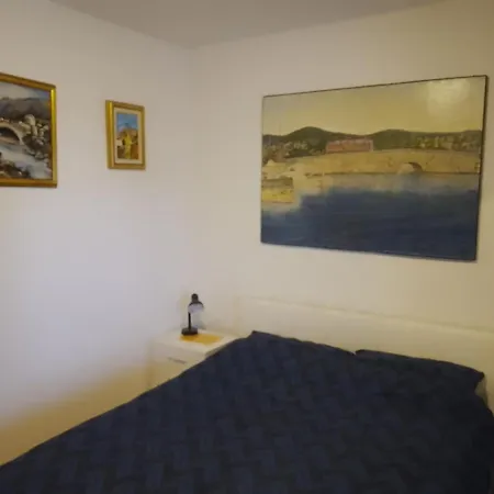Apartment Mladen *