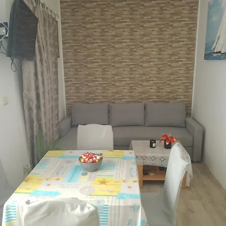 Mladen Apartman *
